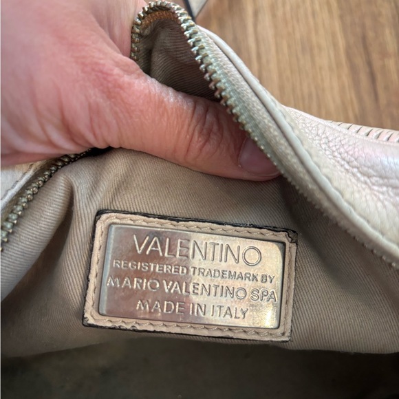Valentino - Picture 11 of 11